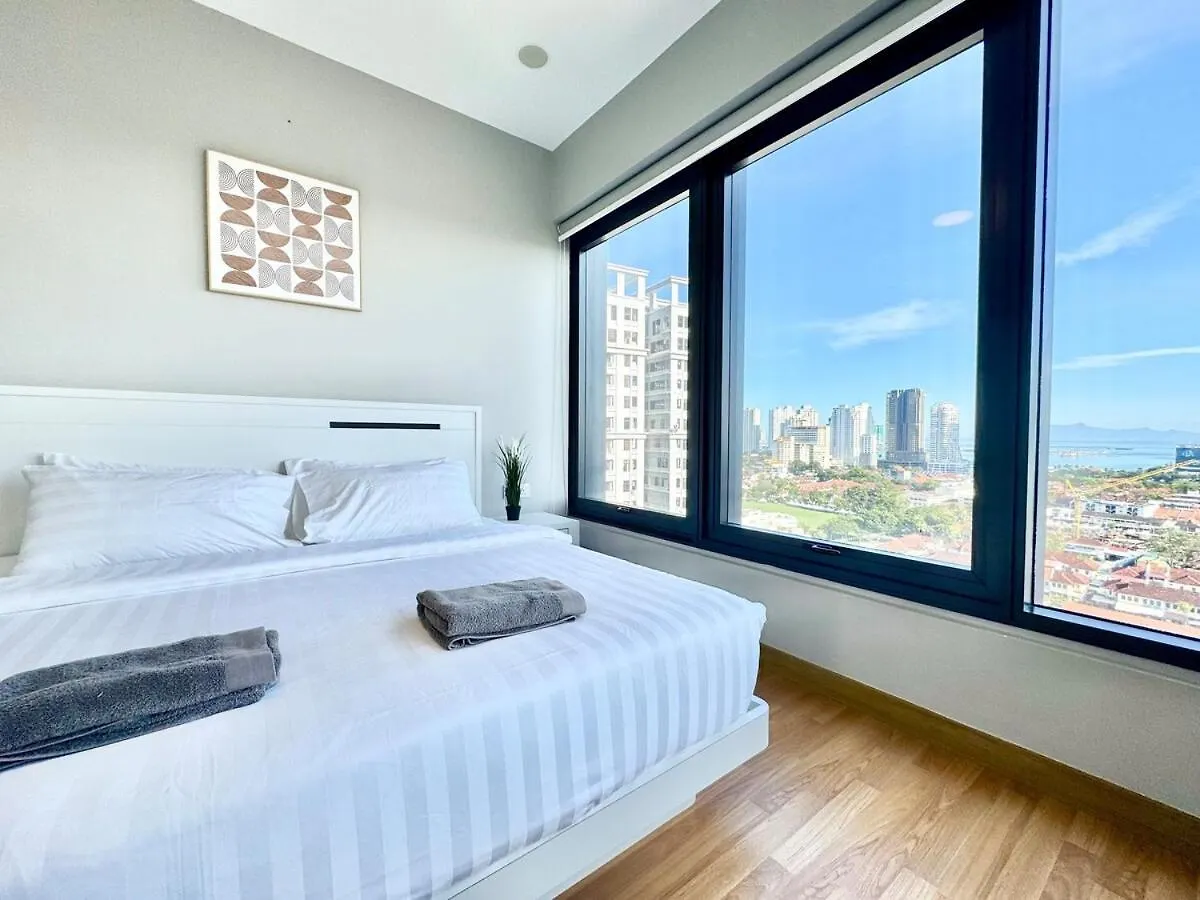 Apartment Tropicana 218 Macalister #Charm #Infinitypool #Wideseaview #6Pax #3Br2Bath #1King2Queen #Quality Well Maintained #Private Host George Town Malaysia